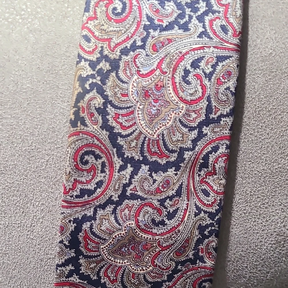 Vtg Christian Dior Paisley Silk‎ Tie All Silk Made In USA Fabric Woven In ITALY